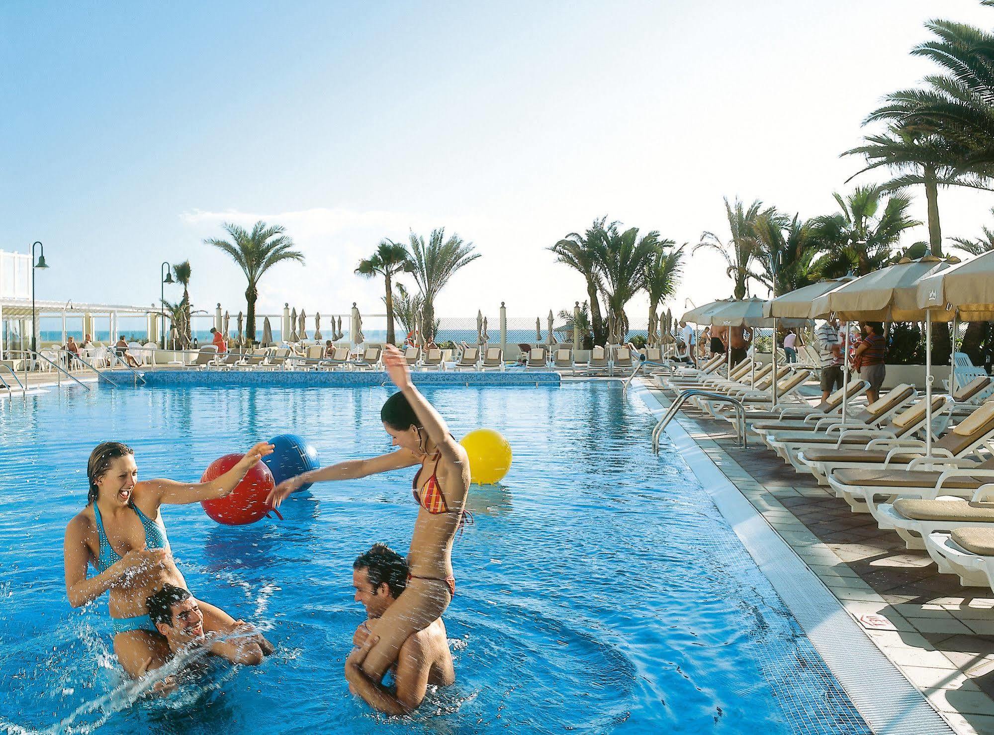 Hotel Riu Oliva Beach Resort Коральео Экстерьер фото