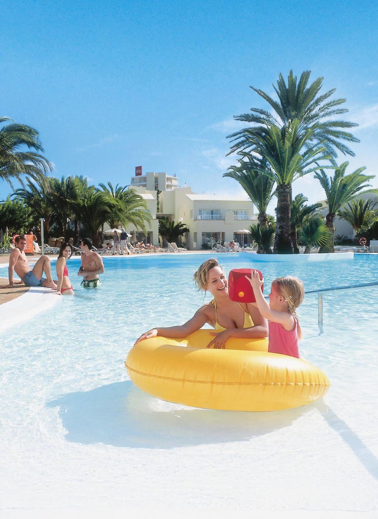 Hotel Riu Oliva Beach Resort Коральео Экстерьер фото
